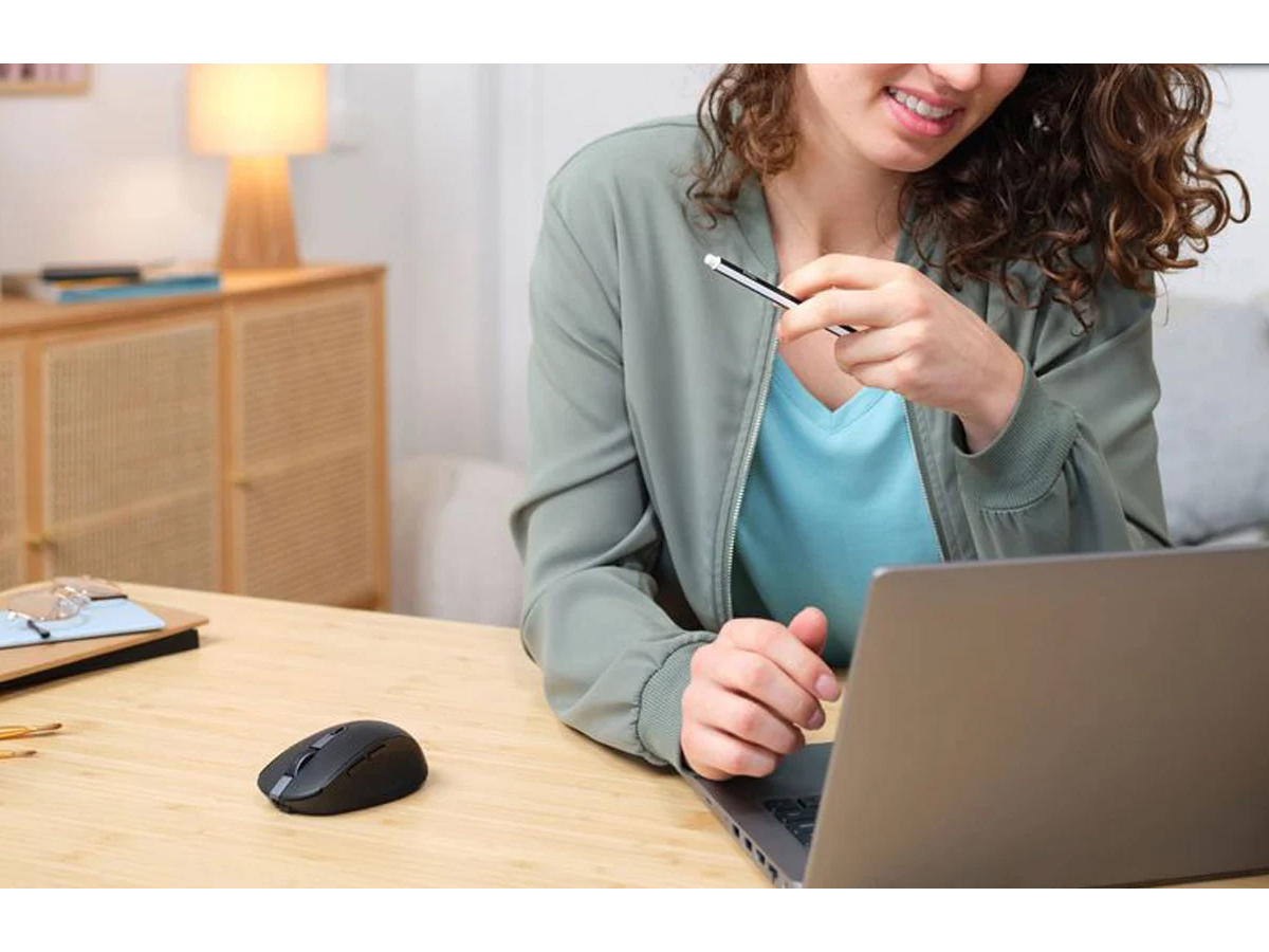 Trust Ozaa Kompaktes Drahtloses Maus schwarz